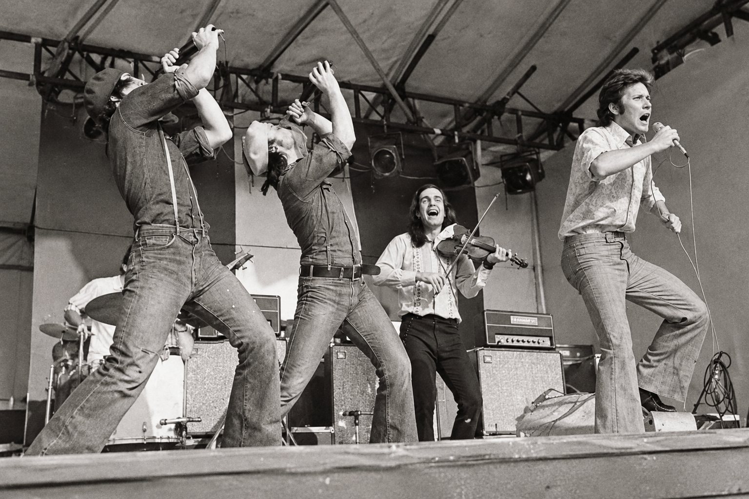 Stackridge in the 1970s with flute, violin and waistcoats