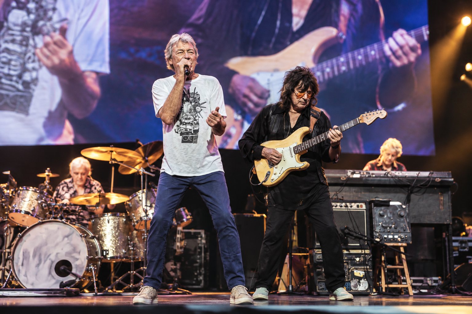Ritchie Blackmore and Ian Gillan onstage during Deep Purple's Jones Beach cameo
